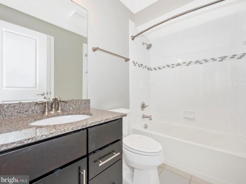 22213 Broadway Ave, Clarksburg MD 20871-3430 exterior