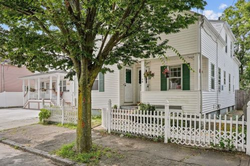 78 Lowell Ave, Providence, RI 02909-4622