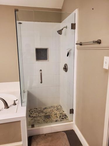 217 Moss Hill Rd, Irving TX  75063-4243 exterior