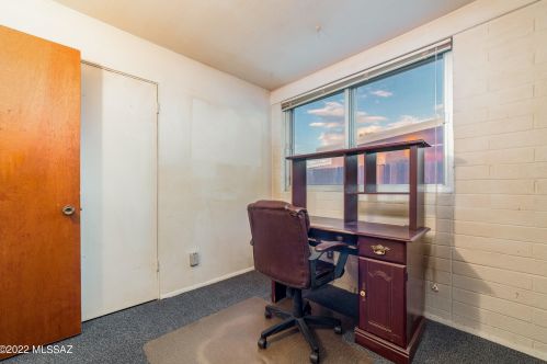 426 Calle Garcia, Tucson AZ 85706-5209 exterior