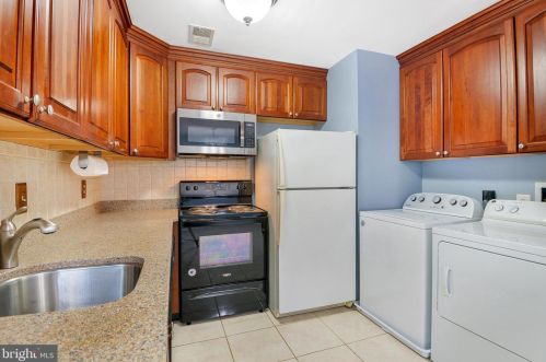 1655 Westwind Way, Mc Lean VA 22102-1604 exterior