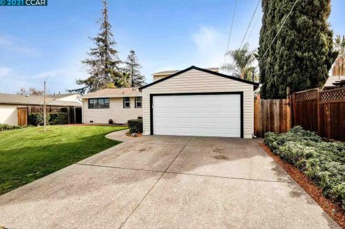 3180 Ida Dr, Concord, CA 94519-2151