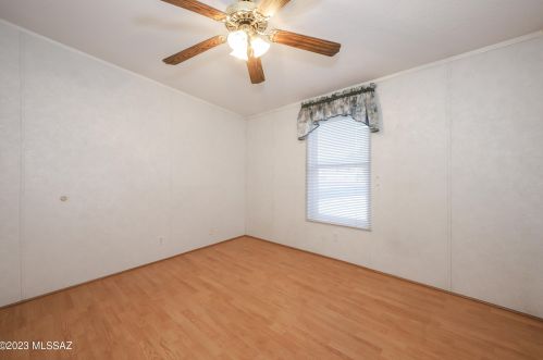 5802 Rocking Cir St, Tucson AZ 85713-6323 exterior