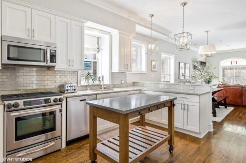 2501 Racine Ave, Chicago IL 60614-2113 exterior