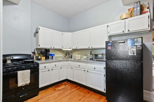 650 Barry Ave, Chicago IL 60634-4912 exterior