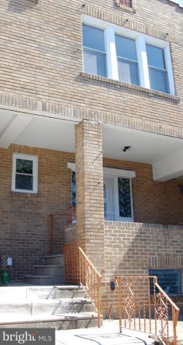 5937 Leithgow St, Philadelphia PA 19123-2127 exterior