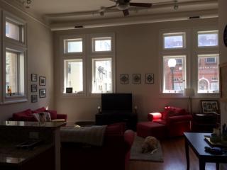 10 Chase St, Baltimore MD  21201-5497 exterior