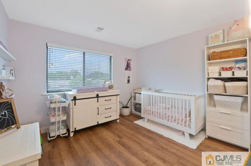 165 Essex Ave, Metuchen NJ  08840-2259 exterior