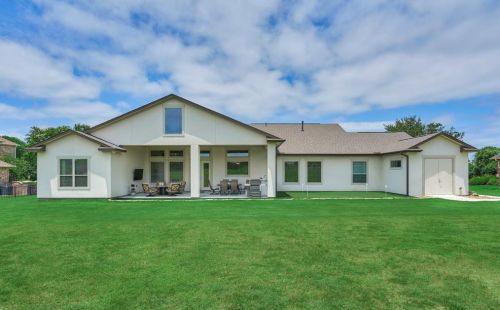 98 Lk Est Dr, Montgomery TX 77356-8066 exterior