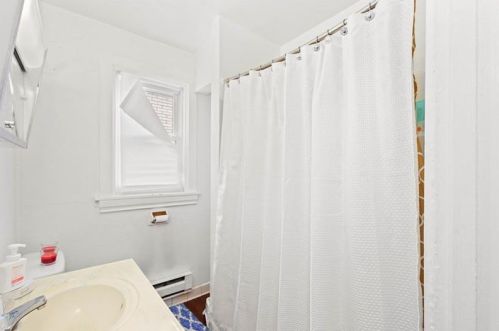 6319 Stanton Ave, Pittsburgh PA 15206-2246 exterior