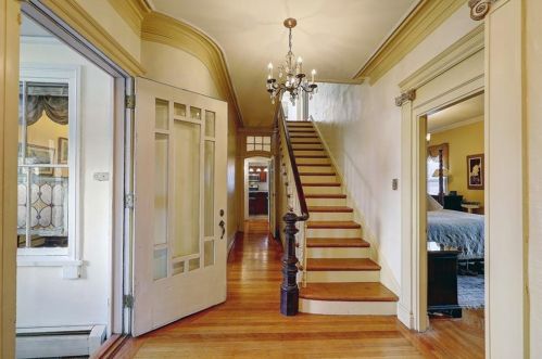 172 Pond St, Woonsocket RI  02895-2007 exterior