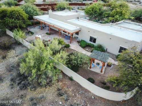 5575 Camino De Oeste, Tucson AZ 85742-9676 exterior