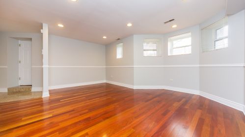 2848 Albany Ave, Chicago, IL 60618-7678