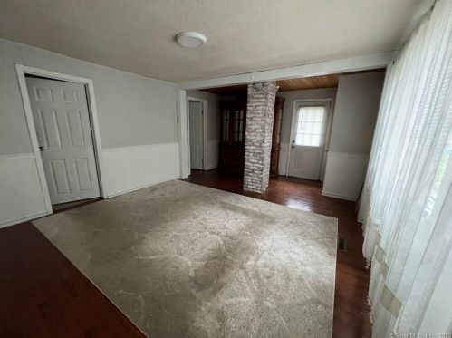 2 Farnham Ave, Torrington CT 06790-5444 exterior