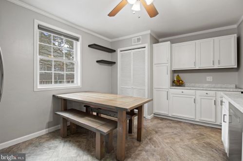 123 Bliss Ln, Glen Burnie MD 21060-7359 exterior