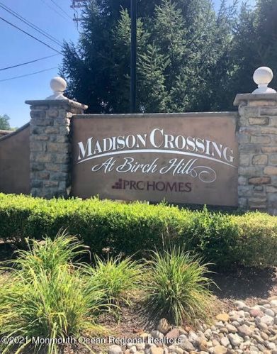 14 Daly Ct, Old Bridge NJ 08857-4411 exterior