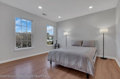 33 Jefferson Ct, Jackson Twp NJ  08527-5159 exterior