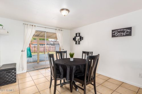 2221 61 Dr, Phoenix AZ 85033-4603 exterior