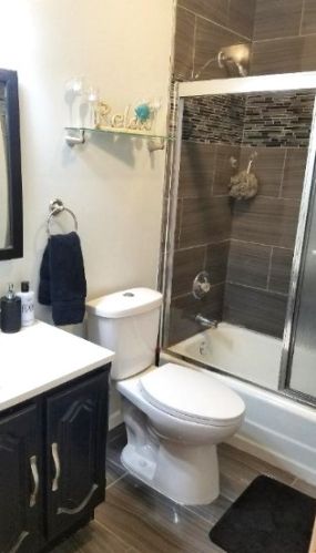 725 Porter St, Waukegan IL 60085-3858 exterior