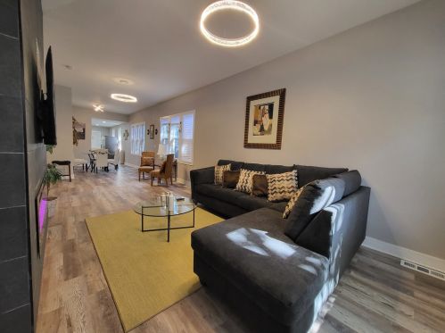 2837 Farrell St, Chicago IL 60608-5707 exterior