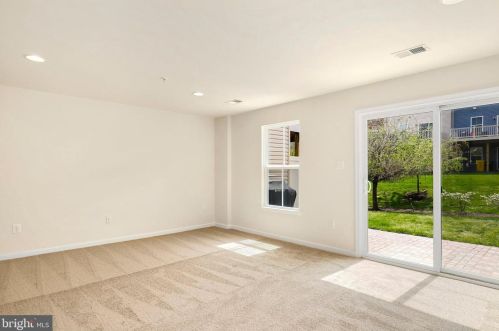 517 Fox River Hills Way, Glen Burnie MD 21060-8488 exterior