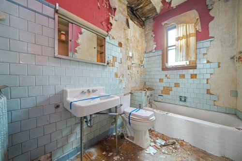 11736 State St, Chicago IL 60628-6135 exterior