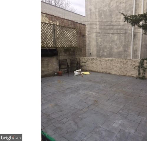 238 Catharine St, Philadelphia PA  19147-3303 exterior