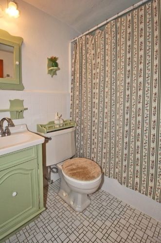 1238 Arrowood Dr, Pittsburgh PA 15243-1804 exterior