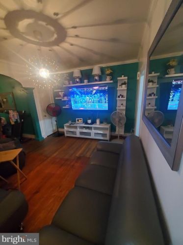 161 Godfrey Ave, Philadelphia PA 19126-3829 exterior