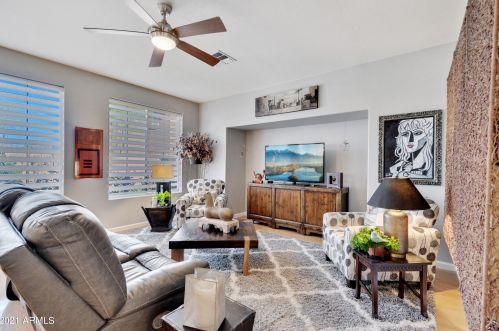 2042 Carla Vis Dr, Chandler AZ 85225-5269 exterior