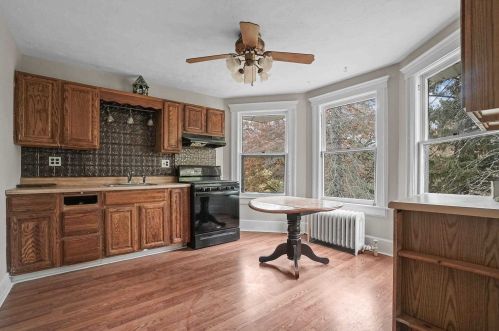 34 Webb Rd, Middletown NY 10940-6535 exterior