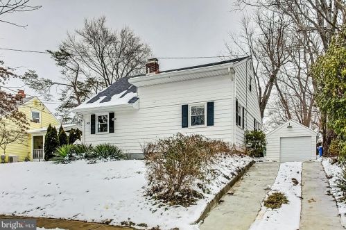 903 Robin Rd, Silver Spring MD  20901-1872 exterior