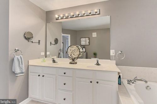 311 Cameron Sta Blvd, Alexandria VA 22304-8600 exterior