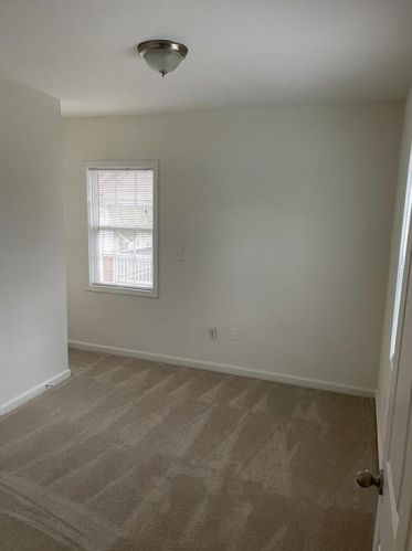 2127 Cambridge Ave, Atlanta GA  30337-1715 exterior