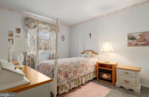 486 Mainview Ct, Glen Burnie MD 21061-6119 exterior