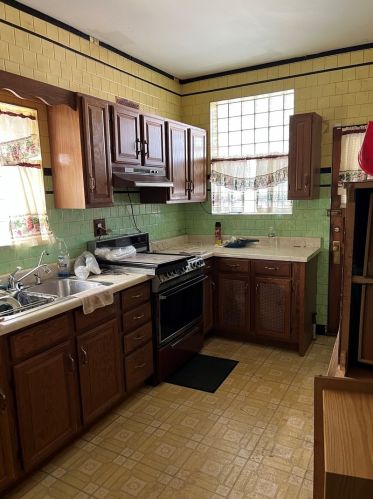 6224 Maplewood Ave, Chicago IL 60659-2806 exterior