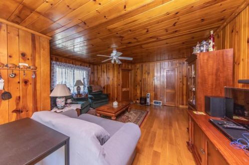 908 Atlanta Hwy, Gainesville GA 30501-6304 exterior