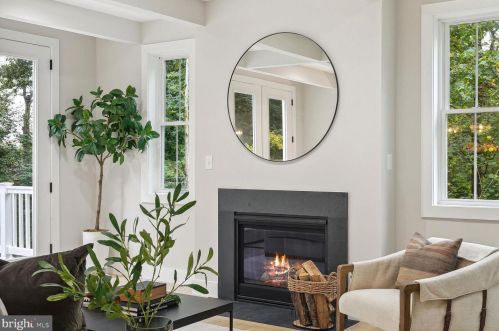 10601 Greenacres Dr, Silver Spring MD 20903-1214 exterior