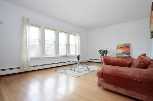 6148 Warwick Ave, Chicago, IL 60634-2556