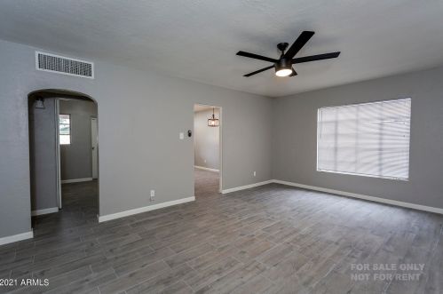 2611 Augusta Ave, Phoenix AZ 85021-7084 exterior