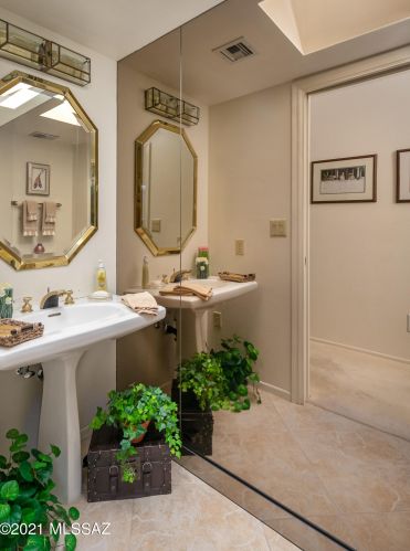 900 Camino Corrida, Tucson AZ 85704-7652 exterior