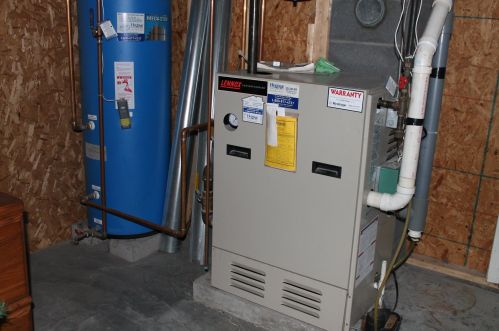 23 Canterbury Rd, Concord NH 03301-5618 exterior