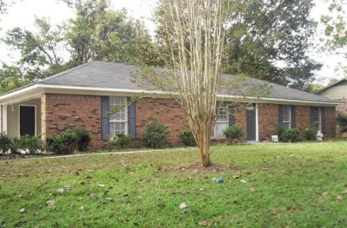 45 Lakeland Park Dr, Vicksburg, MS 39180-9382