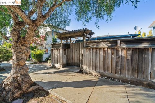 1231 Channing Way, Berkeley CA 94703-1616 exterior