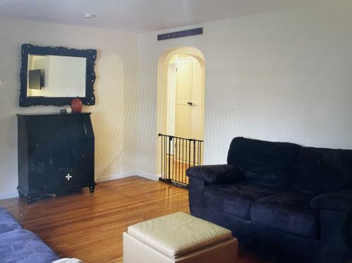 20 Dorliss Dr, Poughkeepsie NY  12603-1324 exterior