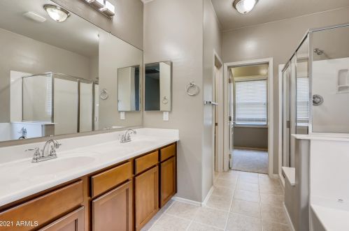 5706 21st Ter, Phoenix AZ 85040-3441 exterior