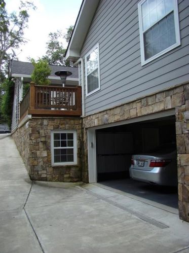 2912 Lookout Pl, Atlanta GA  30305-3218 exterior