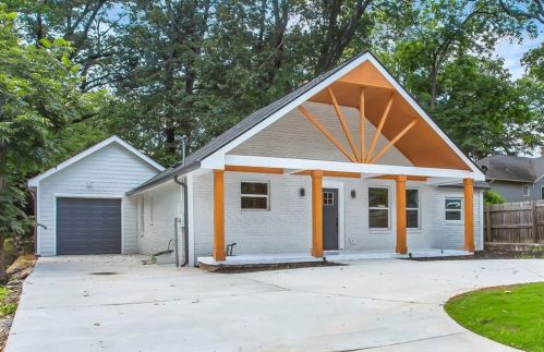 165 Mathewson Pl, Atlanta GA  30314-2631 exterior