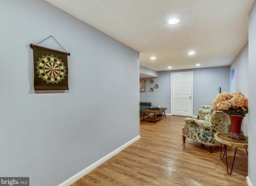 10 Grovepoint Ct, Rockville MD 20854-5505 exterior