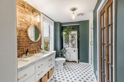 5109 Holmes St, Pittsburgh PA 15201-2433 exterior